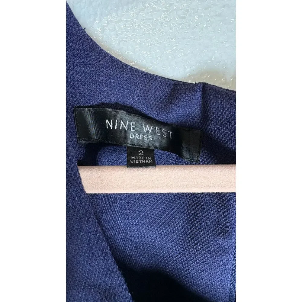 Nine West Fit and Flare Dress Sleeveless Navy and Blue Colorblock Stripes Size 2